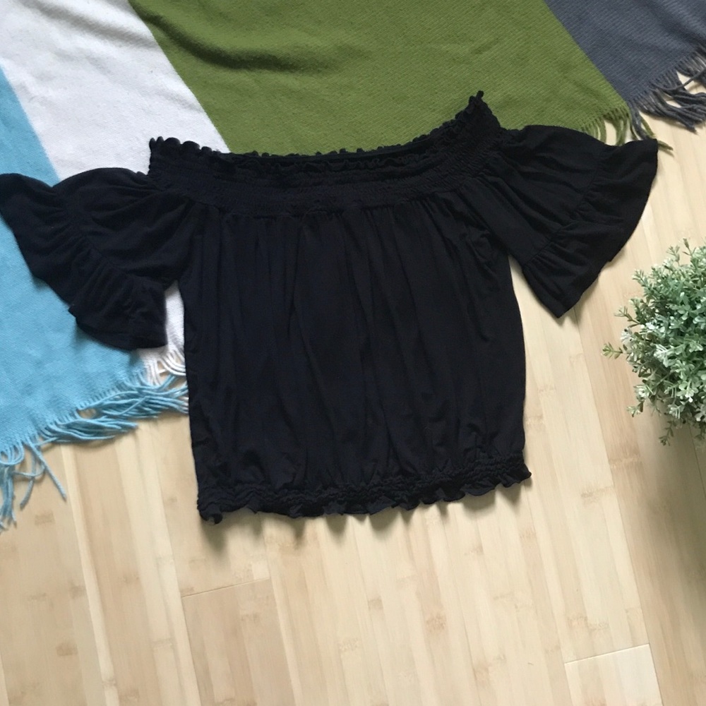 Cute Cropped Off-The-Shoulder Top